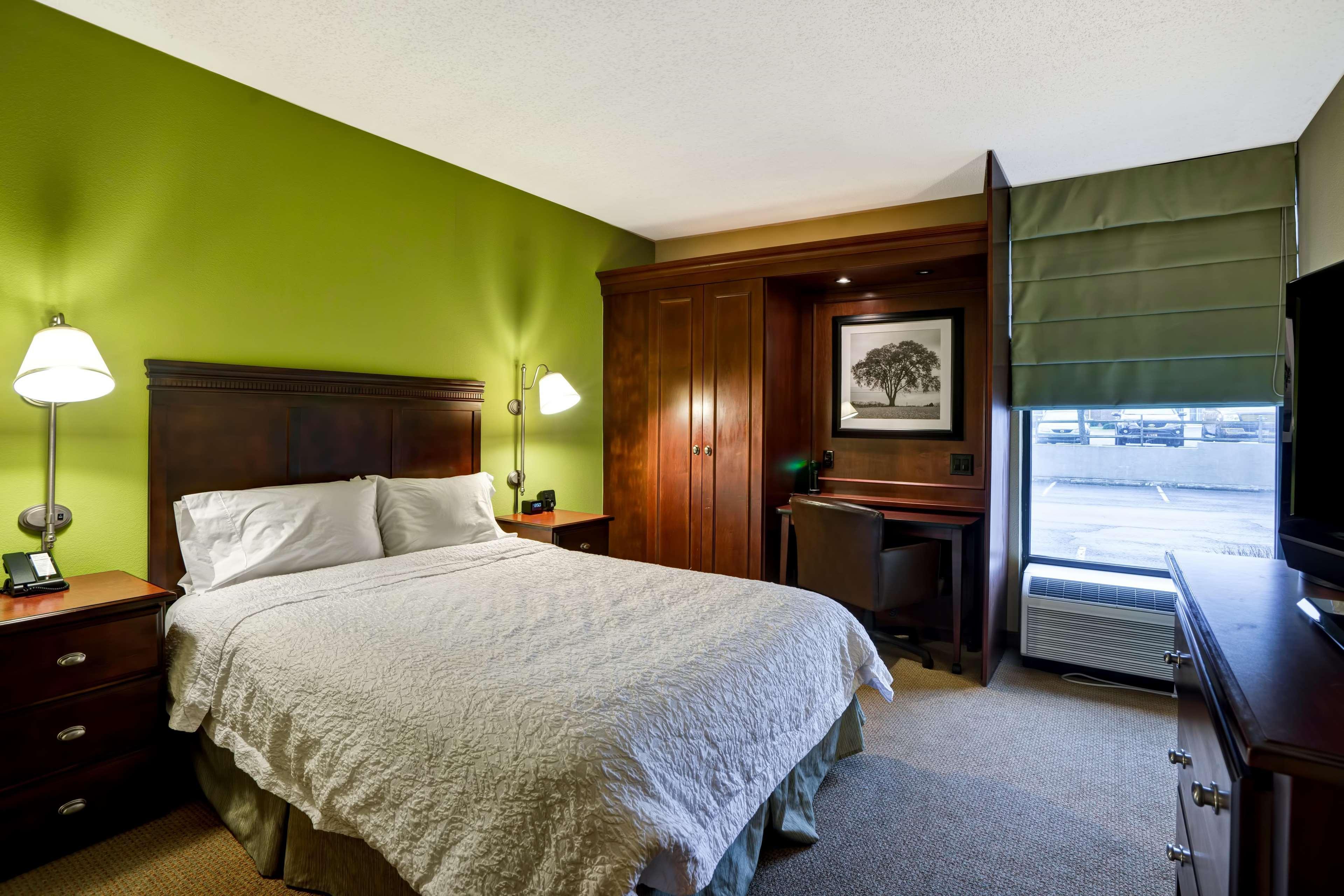 Hampton Inn Моргантаун Екстер'єр фото