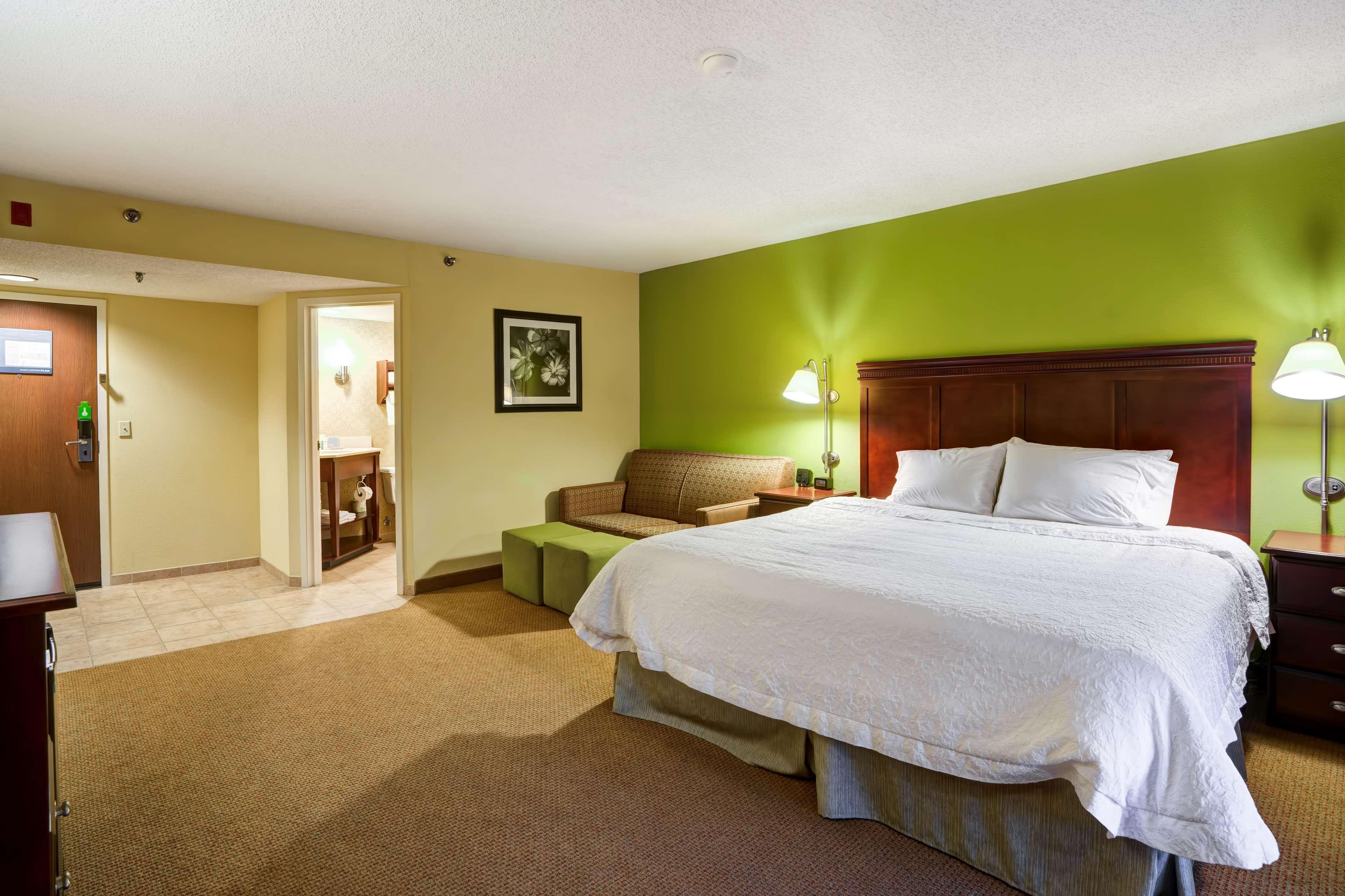 Hampton Inn Моргантаун Екстер'єр фото