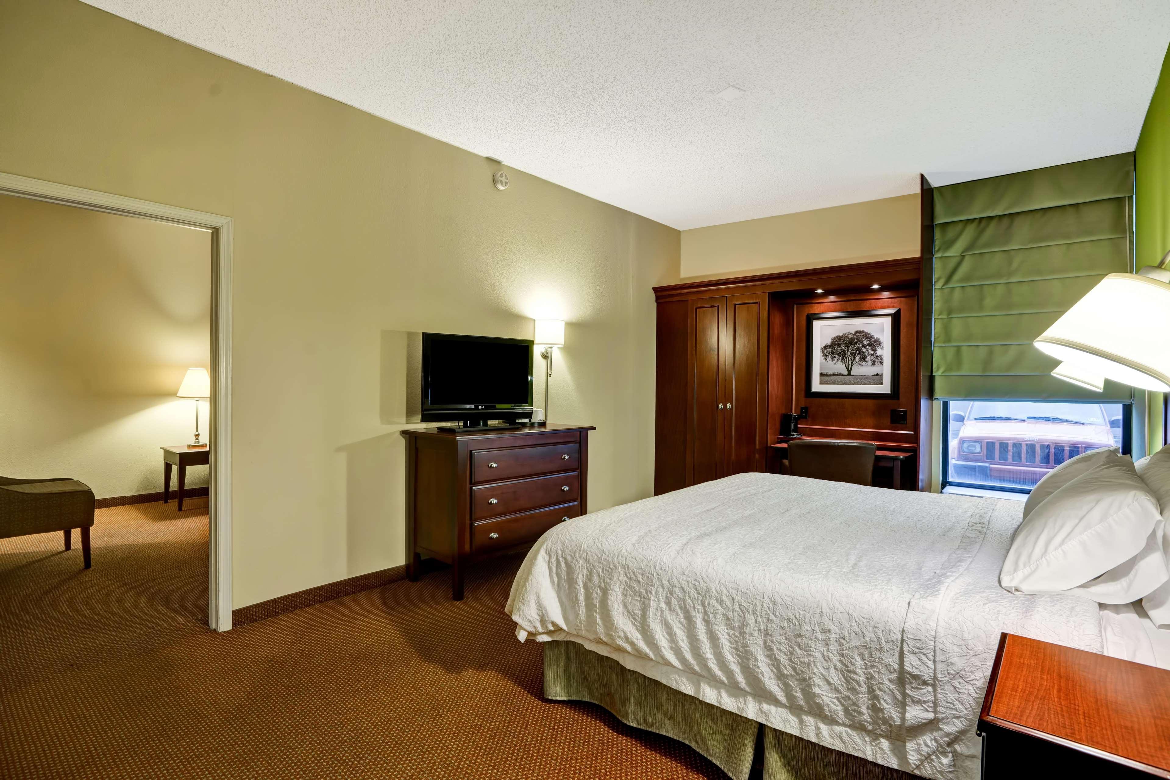 Hampton Inn Моргантаун Екстер'єр фото