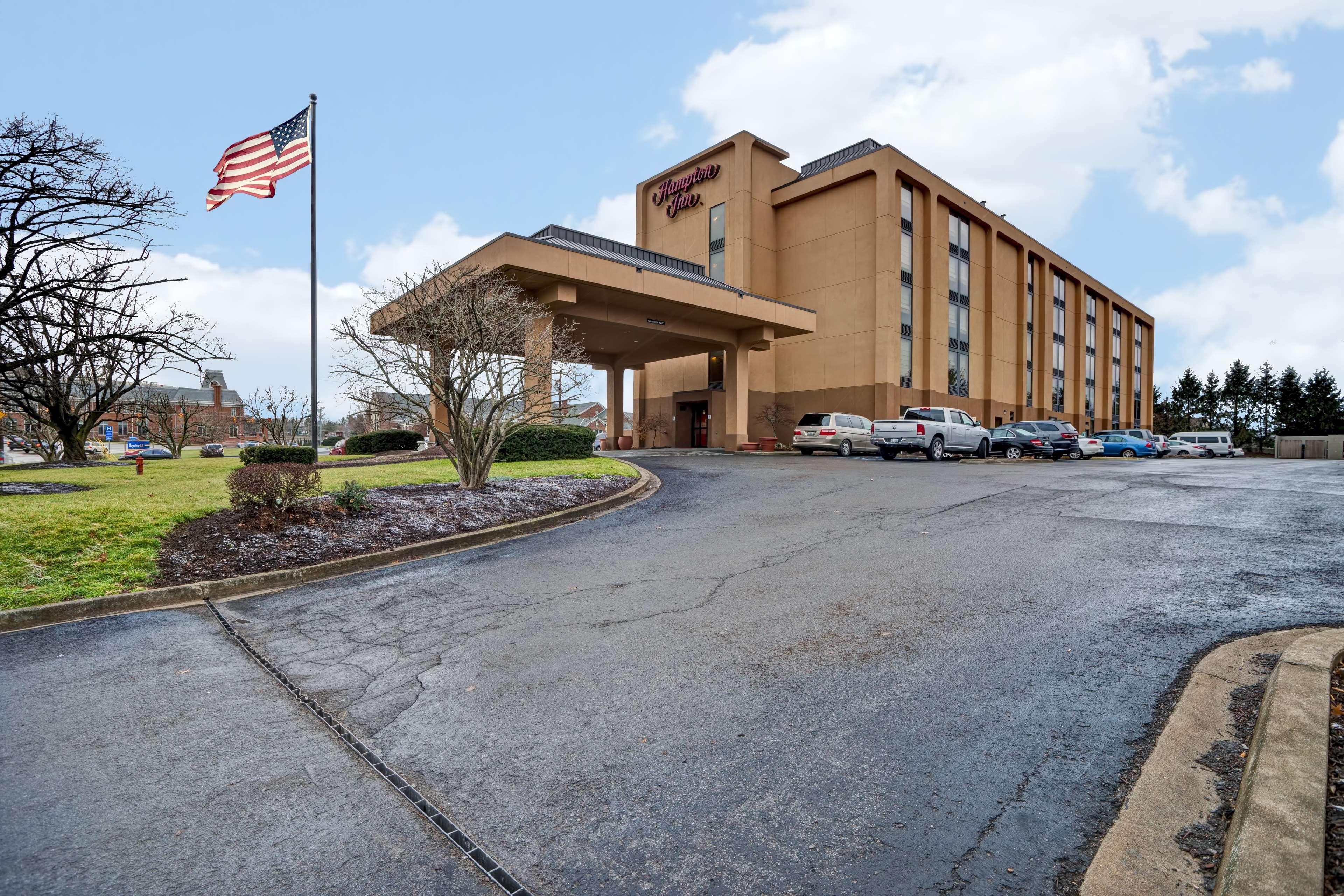 Hampton Inn Моргантаун Екстер'єр фото