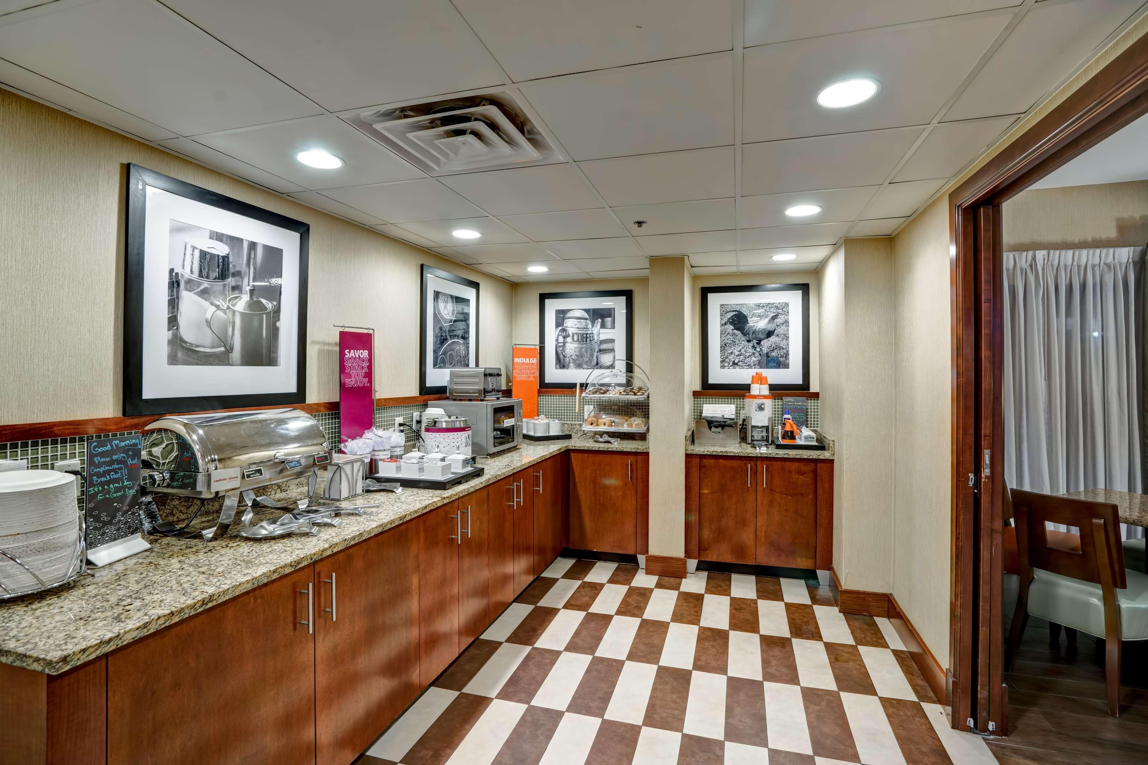Hampton Inn Моргантаун Екстер'єр фото
