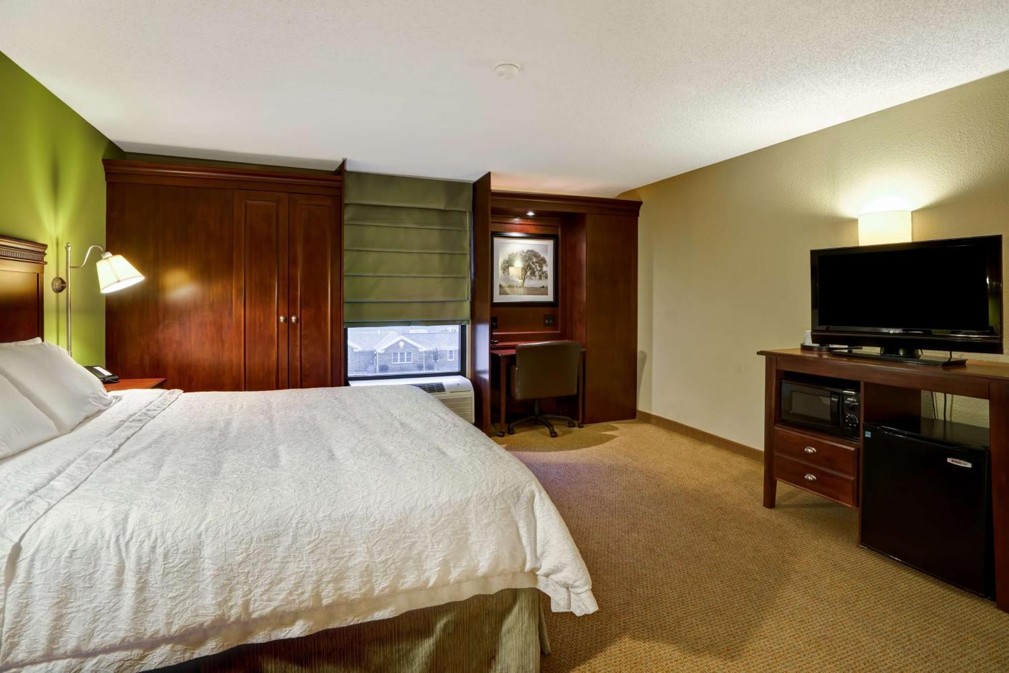 Hampton Inn Моргантаун Екстер'єр фото