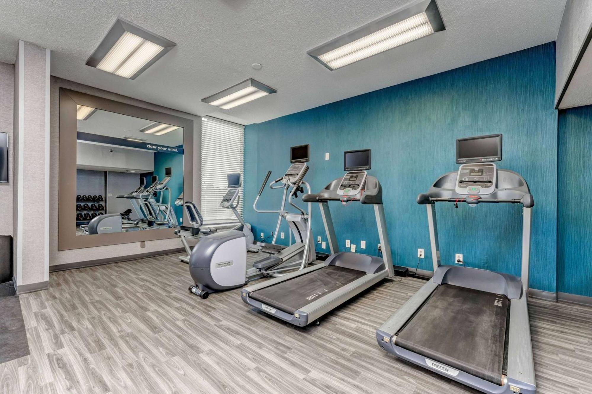 Hampton Inn Моргантаун Екстер'єр фото